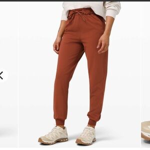NWOT Lululemon Stretch High-Rise Jogger
Dark Terracotta